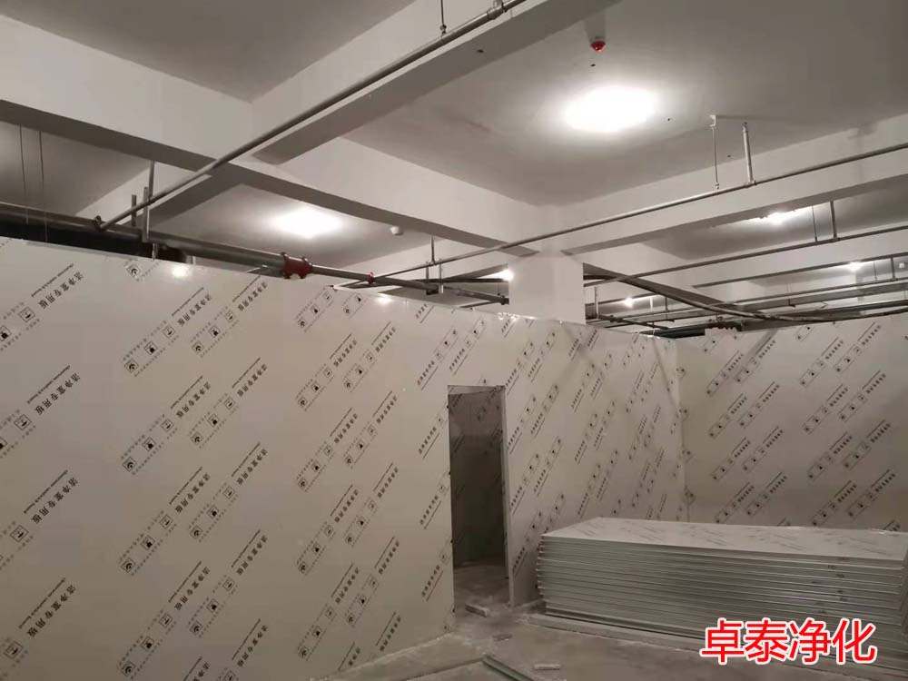 石家莊一品堂藥業(yè)十萬級(jí)凈化車間裝修現(xiàn)場(chǎng)，卓泰凈化裝修設(shè)計(jì)河北凈化車間