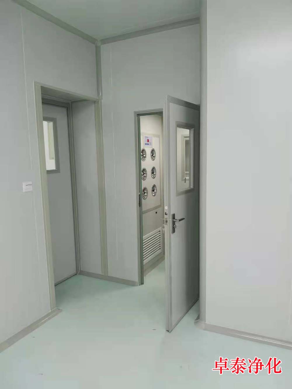 潔凈廠房、凈化車間中那些場(chǎng)所不適合安裝風(fēng)淋室及風(fēng)淋室意義